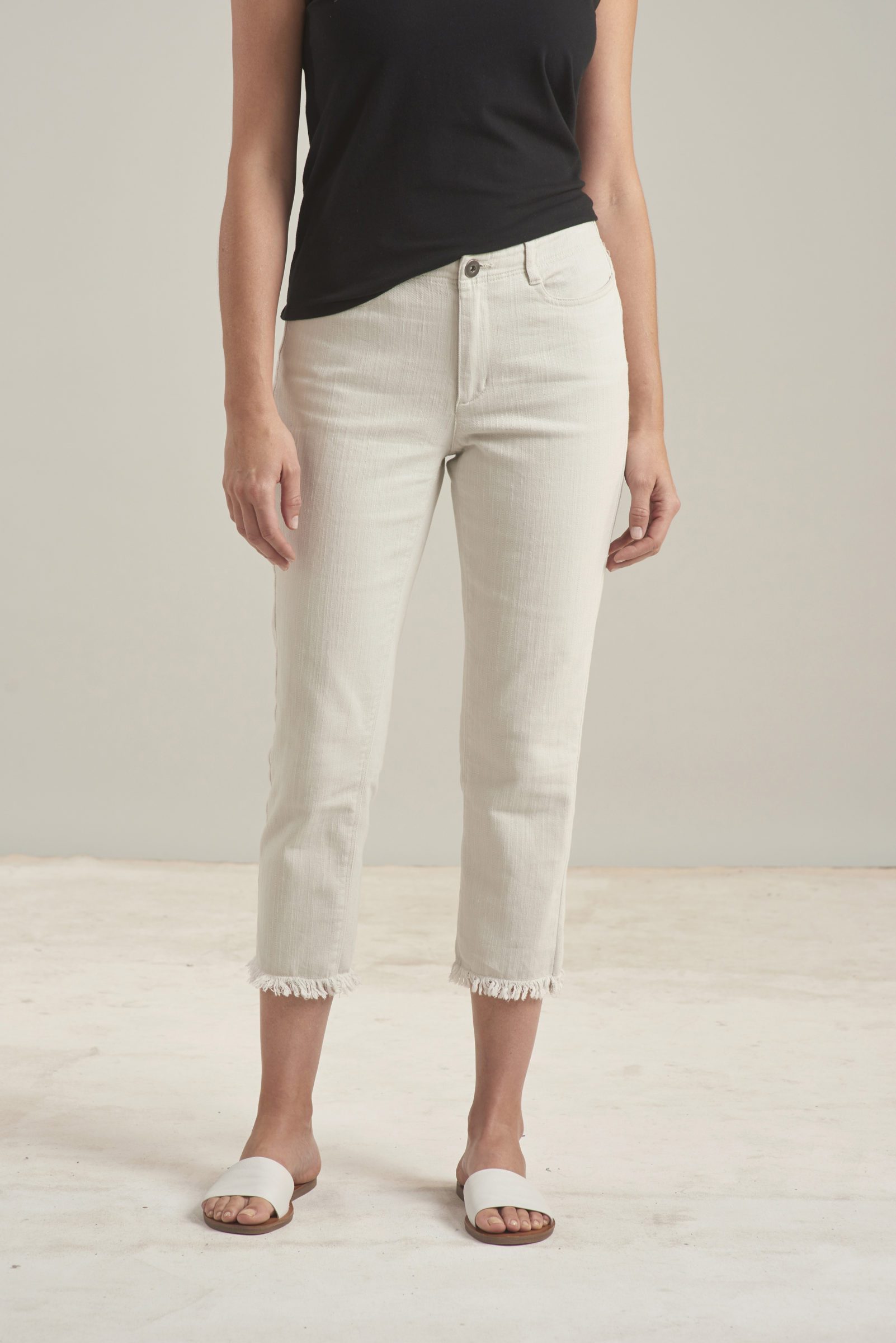 The Perfect Capri Jean Sand