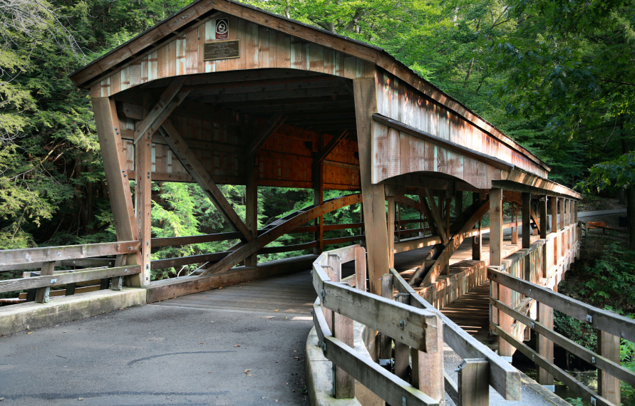 <span style="font-size:18px"><strong><span style="font-family:garamond,baskerville,baskerville old face,hoefler text,times new roman,serif"><span style="color:#DAA520">Parke County Covered Bridge Festival</span></span></strong></span>