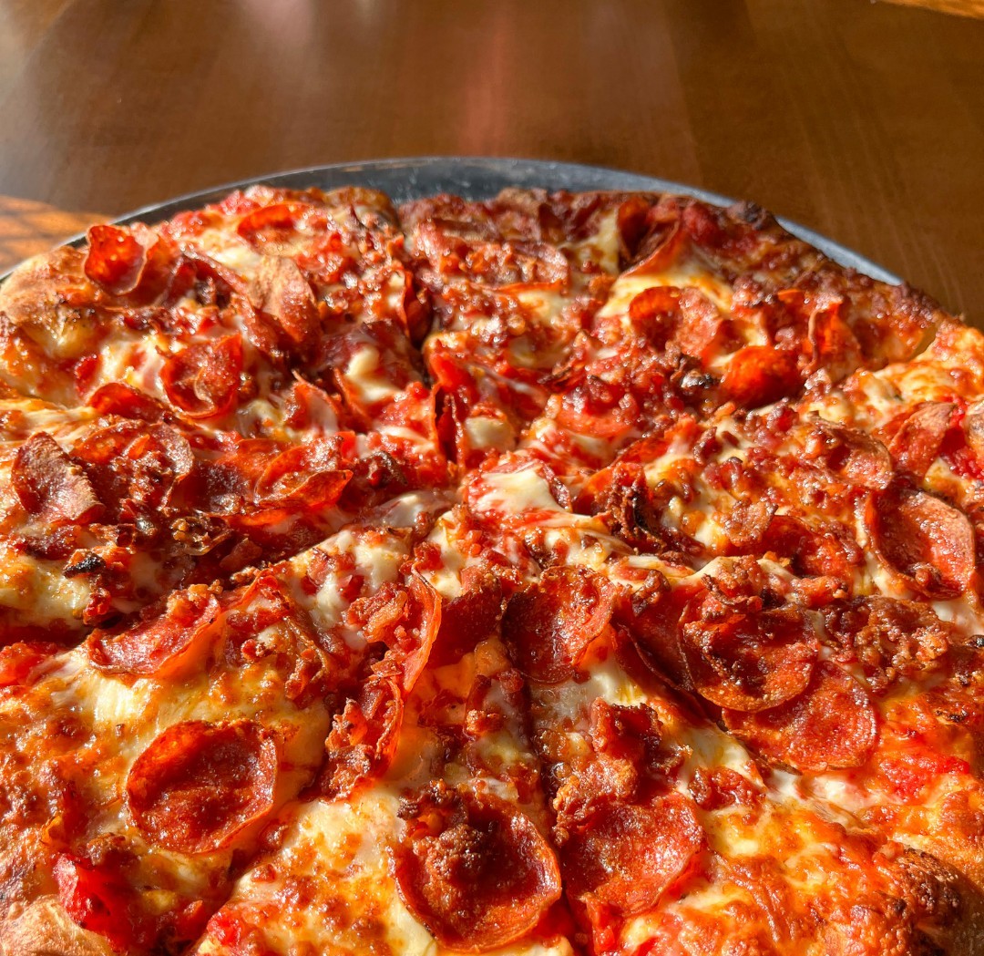 <strong>Caliente&#39;s Pizza &amp; Draft House (Catering)</strong>