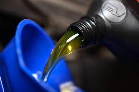 <span style="font-family:helvetica,sans-serif"><strong><span style="color:#FFFFFF">Oil Change Package at Green Apple Auto Works in Glenshaw</span></strong></span>
